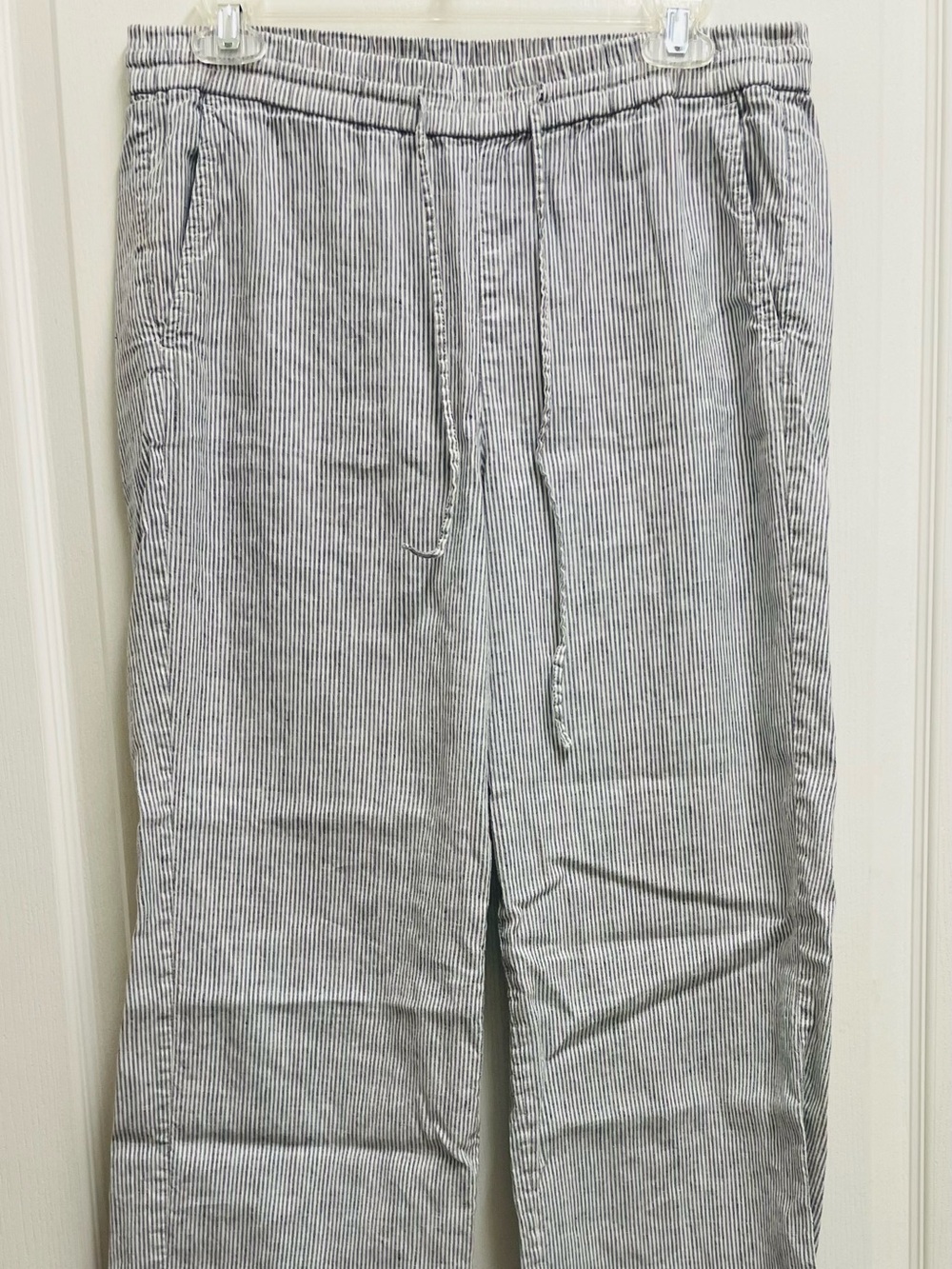 Women’s Grey Pinstripe Drawstring Pants by Talbots Sz 10